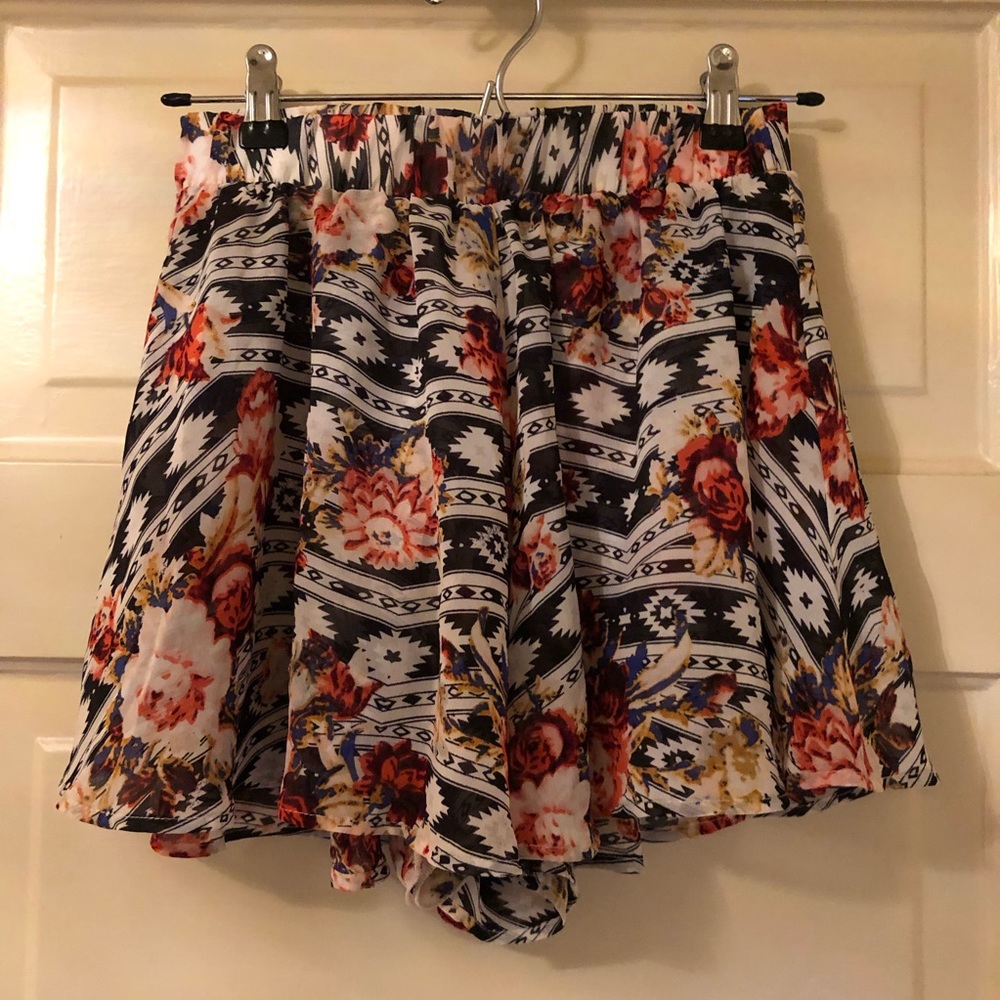 Show me your Mumu Carlos swing shorts rose ranger - Picture 3 of 5